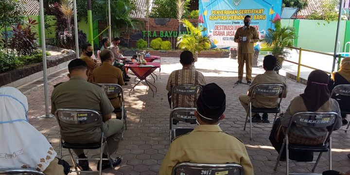 Wali Kota Serahkan Sertifikat bagi UJP dan Destinasi Wisata