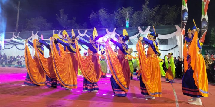 Peringati Hari Jadi, Dispopar Meriahkan Pawai Budaya